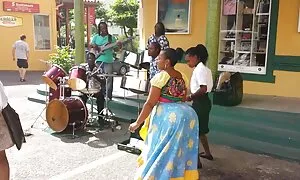 Okwamanje ucansi nez ...